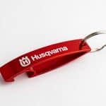 Метален ключодържател отварачка с гравирано лого на Husqvarna